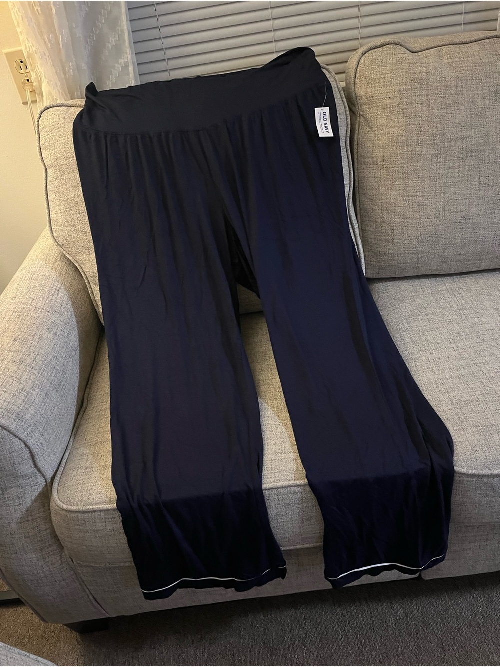 Old Navy Navy Wide-Leg Maternity Lounge Pants with White Contrast Hem
